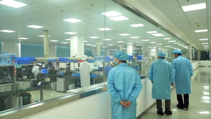 驯光二十余载，光纤上磨透镜问鼎全球第一